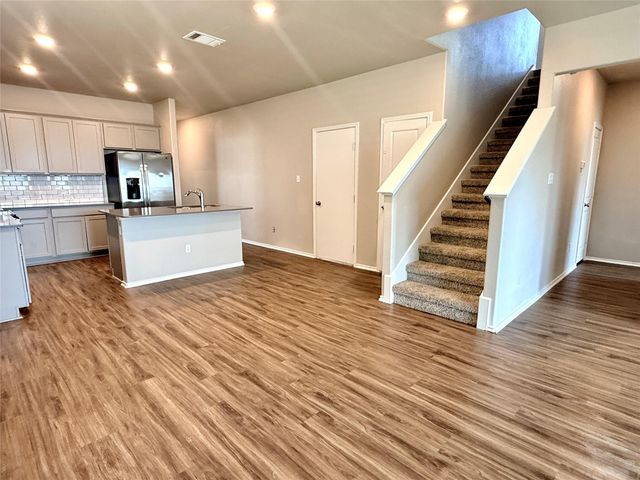 129 Perfect World LOOP, Jarrell, TX 76537