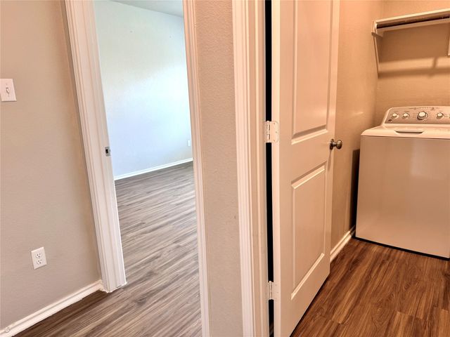 129 Perfect World LOOP, Jarrell, TX 76537