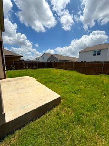 129 Perfect World LOOP, Jarrell, TX 76537