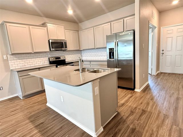 129 Perfect World LOOP, Jarrell, TX 76537