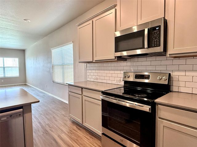 129 Perfect World LOOP, Jarrell, TX 76537