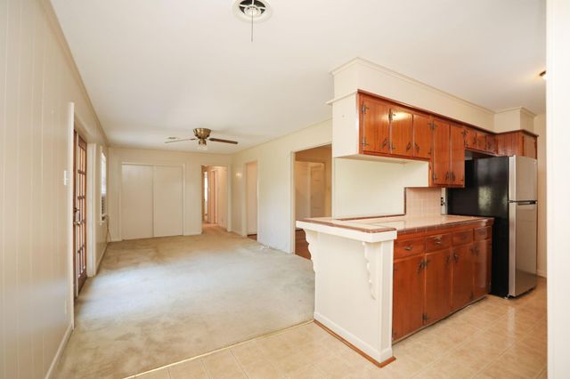 7158 Sharpview Drive, Houston, TX 77074