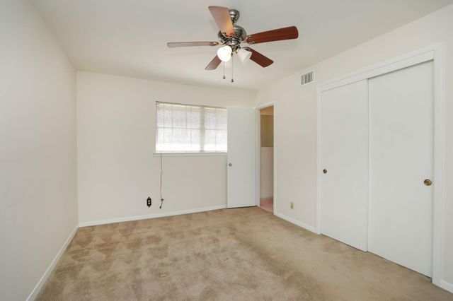 7158 Sharpview Drive, Houston, TX 77074