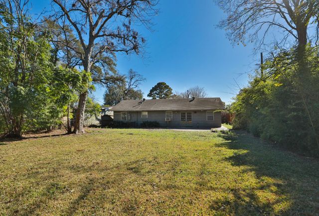 7158 Sharpview Drive, Houston, TX 77074