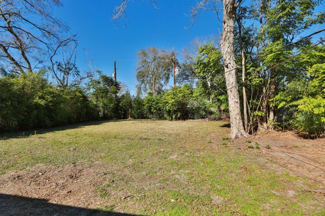 7158 Sharpview Drive, Houston, TX 77074