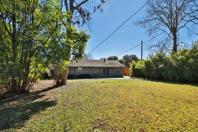 7158 Sharpview Drive, Houston, TX 77074