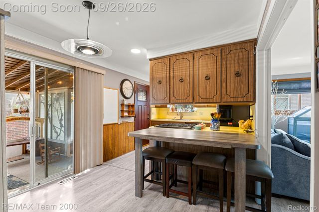 6324 Cambourne Road, Dearborn Heights, MI 48127