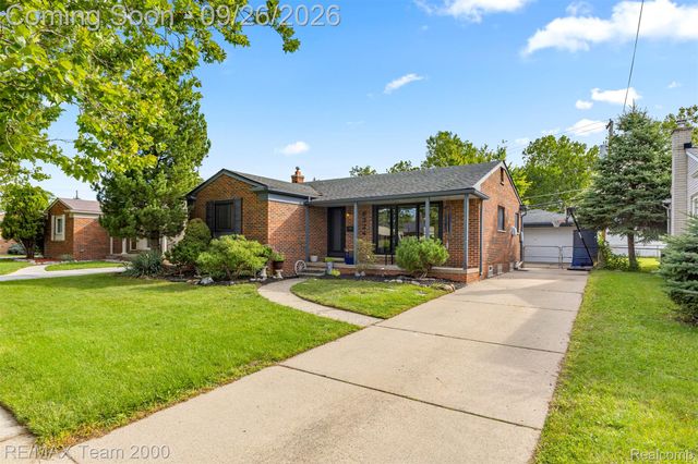 6324 Cambourne Road, Dearborn Heights, MI 48127