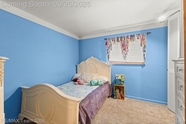 6324 Cambourne Road, Dearborn Heights, MI 48127