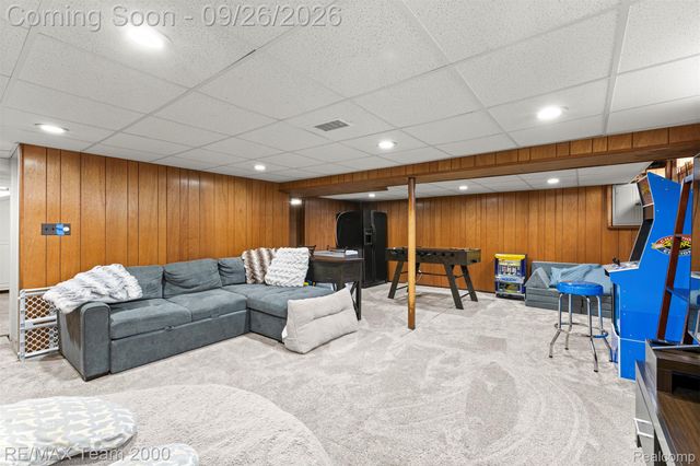 6324 Cambourne Road, Dearborn Heights, MI 48127