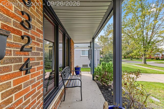 6324 Cambourne Road, Dearborn Heights, MI 48127