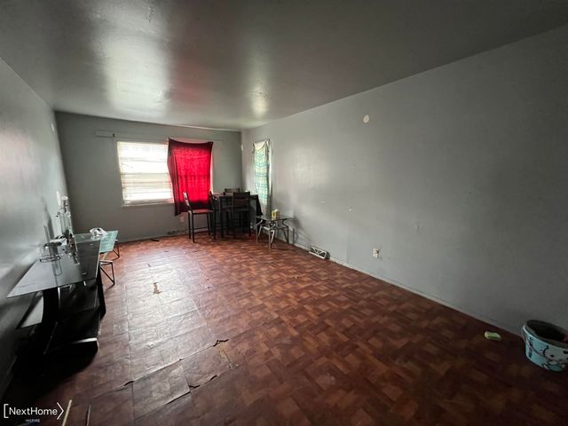 929 W Genesee Street, Flint, MI 48504