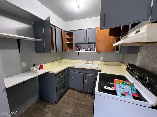 929 W Genesee Street, Flint, MI 48504