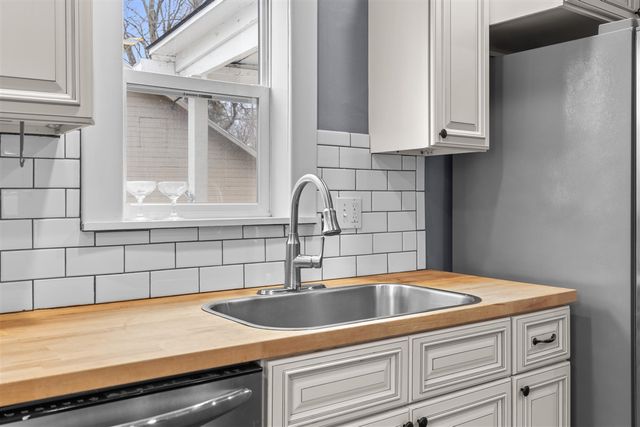 9092 Main Street, Whitmore Lake, MI 48189