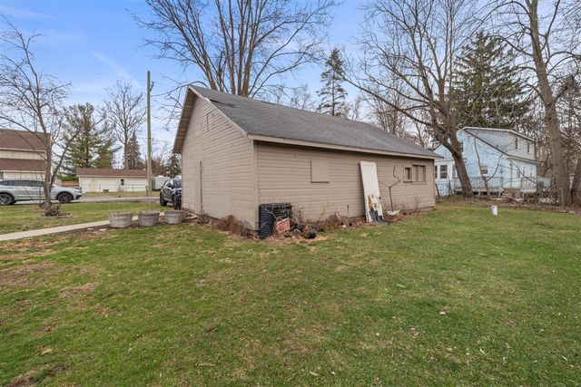 9092 Main Street, Whitmore Lake, MI 48189