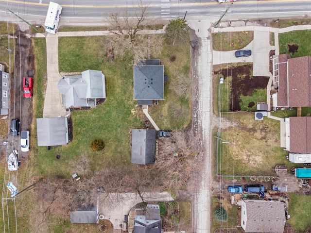 9092 Main Street, Whitmore Lake, MI 48189