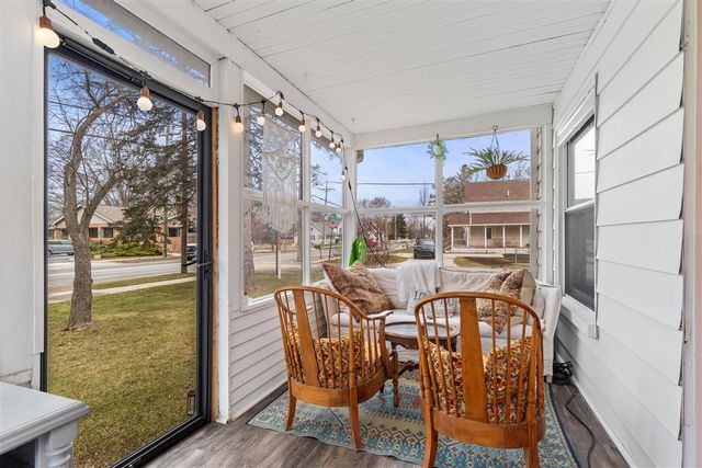 9092 Main Street, Whitmore Lake, MI 48189