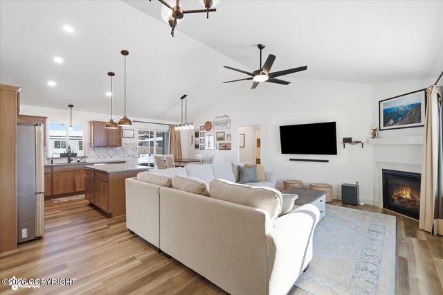 1175 E Mountain Peak Loop, Palmer, AK 99645