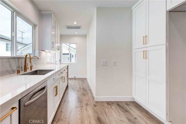 1244 Allen Avenue, Glendale, CA 91201