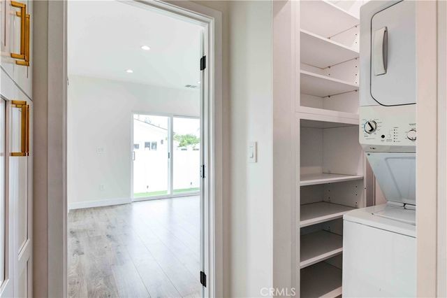 1244 Allen Avenue, Glendale, CA 91201