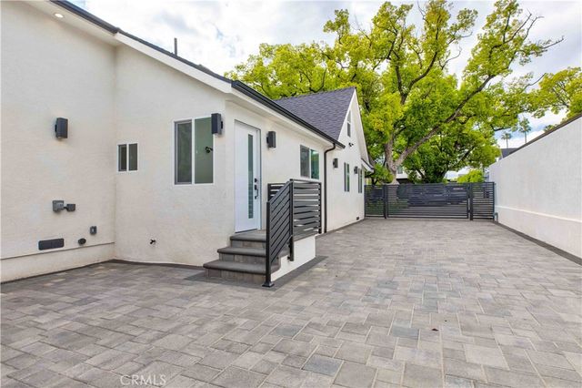 1244 Allen Avenue, Glendale, CA 91201