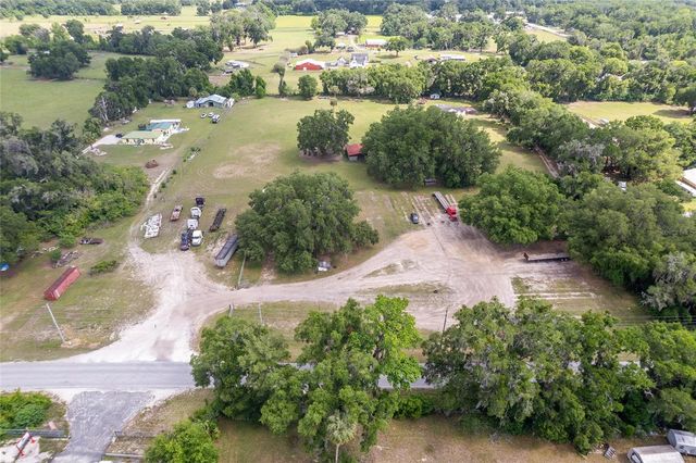 1751 E HIGHWAY 329, Citra, FL 32113