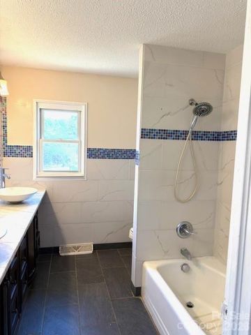 5376 Rhoney Road, Connelly Springs, NC 28612