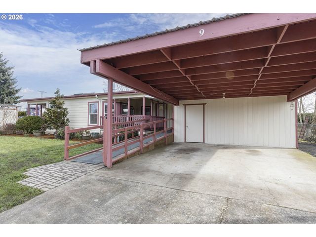 655 Ne BURNETT Rd 9, Mc Minnville, OR 97128