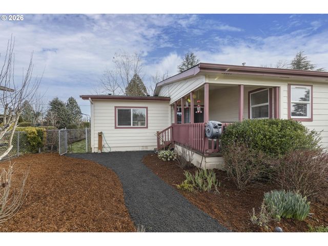 655 Ne BURNETT Rd 9, Mc Minnville, OR 97128