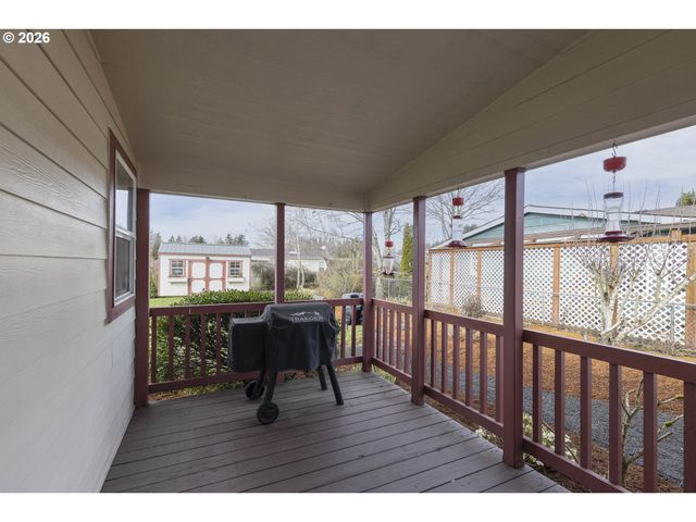 655 Ne BURNETT Rd 9, Mc Minnville, OR 97128