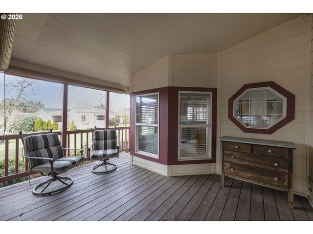 655 Ne BURNETT Rd 9, Mc Minnville, OR 97128