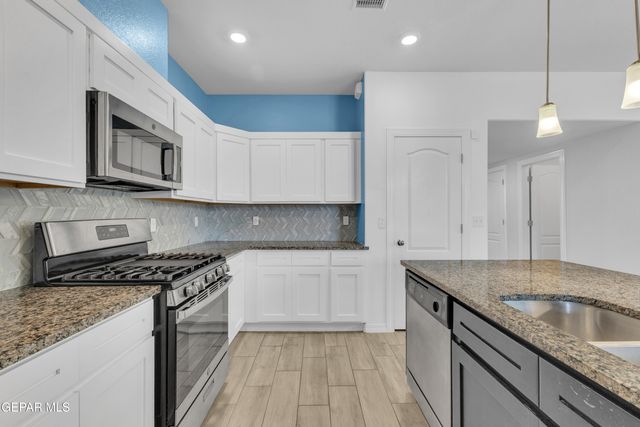 908 Felton Place Place, El Paso, TX 79928