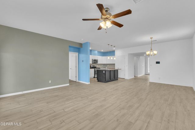 908 Felton Place Place, El Paso, TX 79928