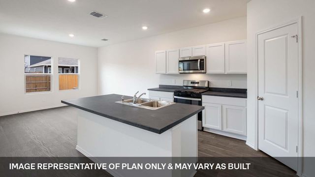 198 Arnold Loop, Uhland, TX 78640