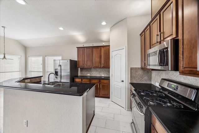 8107 Whisper Point Drive, Houston, TX 77040