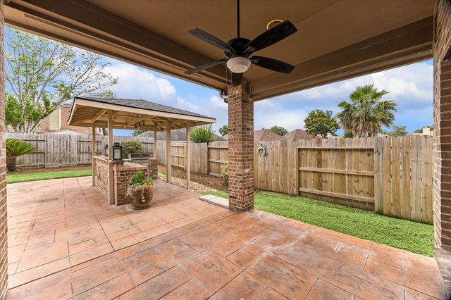 8107 Whisper Point Drive, Houston, TX 77040