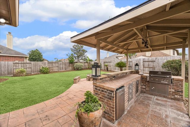 8107 Whisper Point Drive, Houston, TX 77040