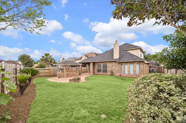 8107 Whisper Point Drive, Houston, TX 77040