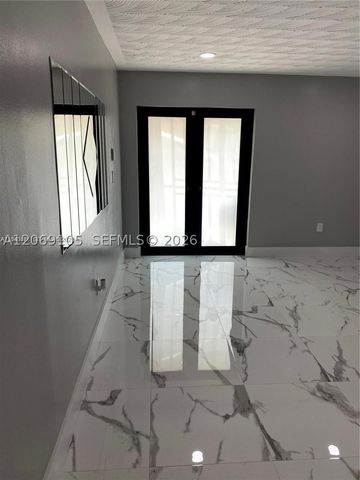 547 E 15th St A, Hialeah, FL 33010