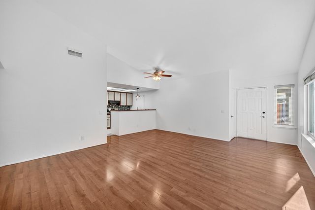 27 Waterfront Ct, Sacramento, CA 95831