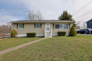 5 Carl Place, Middletown, NY 10940