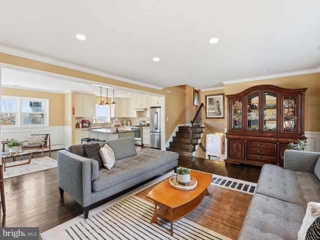 2337 N FILLMORE ST N, Arlington, VA 22207