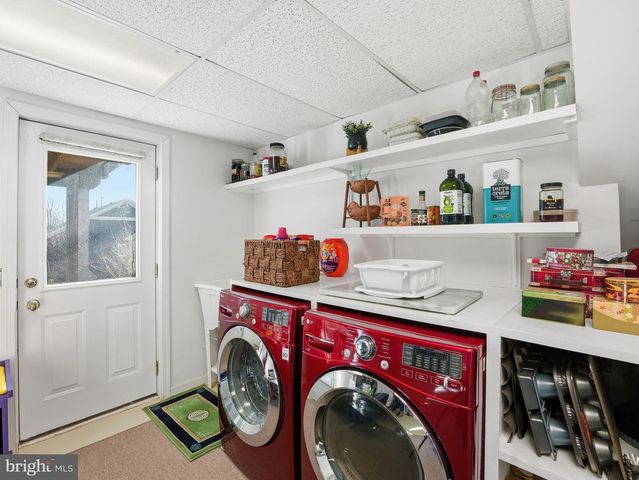 2337 N FILLMORE ST N, Arlington, VA 22207