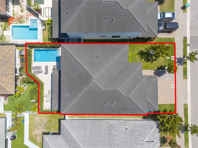 8019 NW 46th Ter, Doral, FL 33166