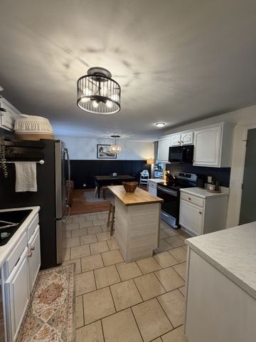 115 Cole Dr, Hendersonville, TN 37075