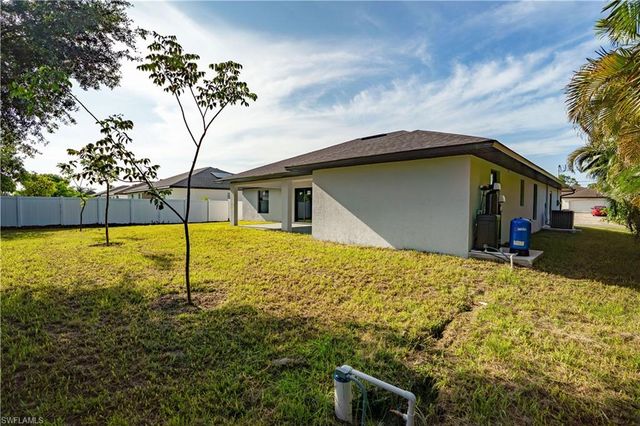 2513 NW 24th TER, Cape Coral, FL 33993