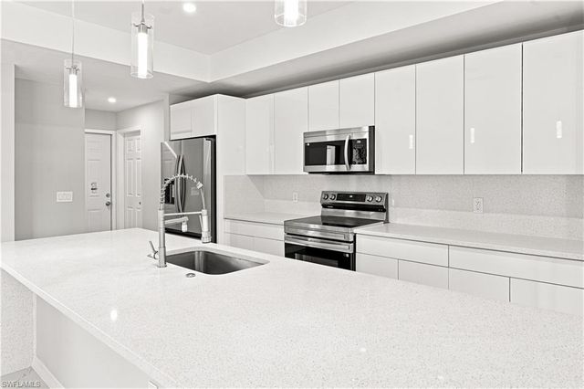 2513 NW 24th TER, Cape Coral, FL 33993