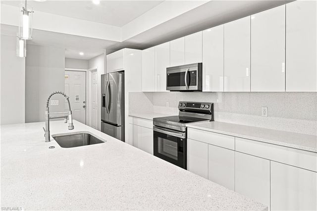 2513 NW 24th TER, Cape Coral, FL 33993