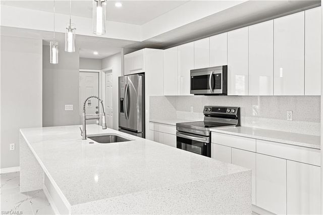 2513 NW 24th TER, Cape Coral, FL 33993