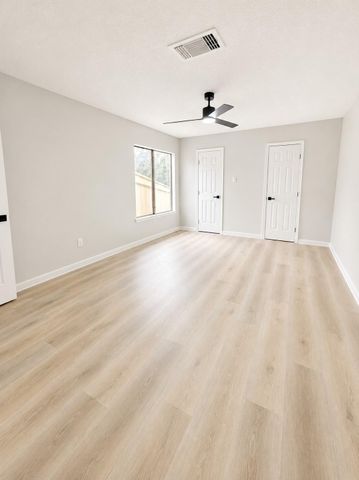 6106 W Airport Boulevard 18, Houston, TX 77035